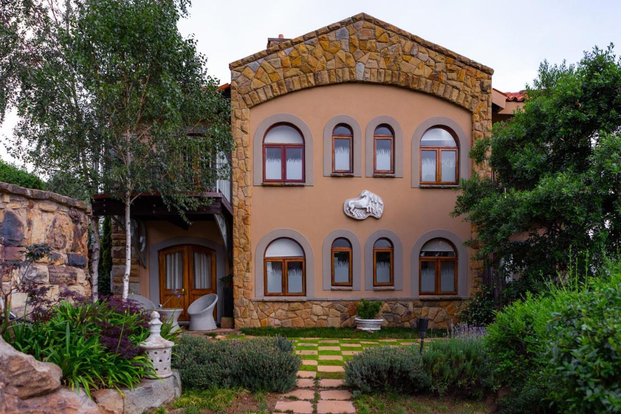 Wild Horses Lodge Harrismith Kültér fotó